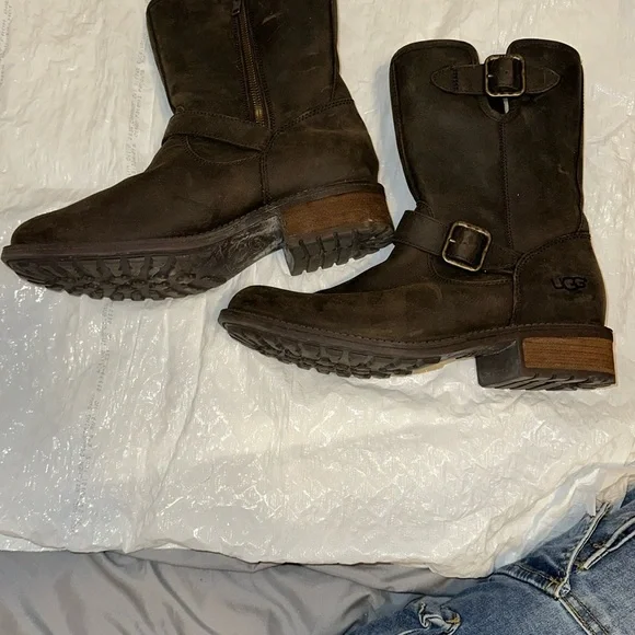 UGG | Shoes | Ugg Black Ankle Boots With Buckle Detail  display picture 2